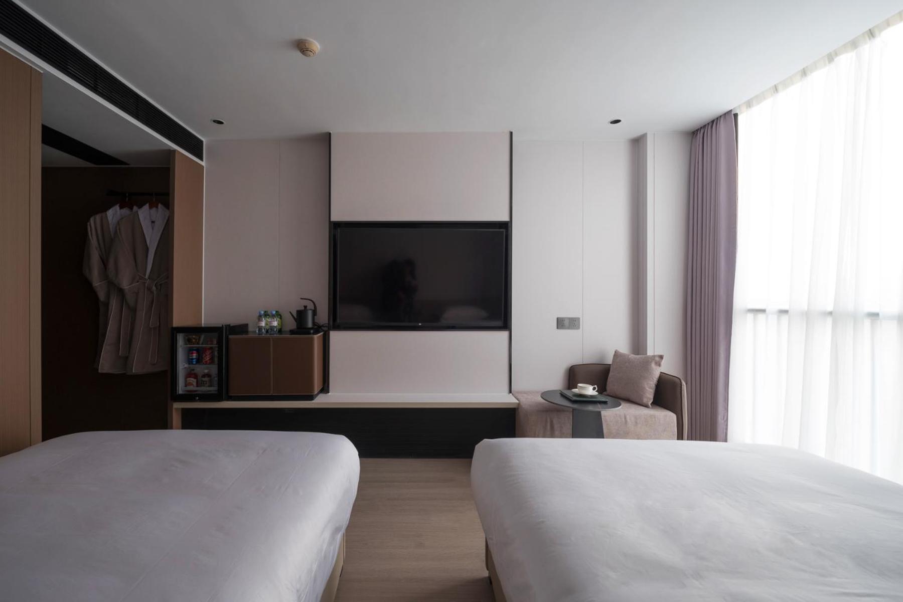 Hotel Charles 4*