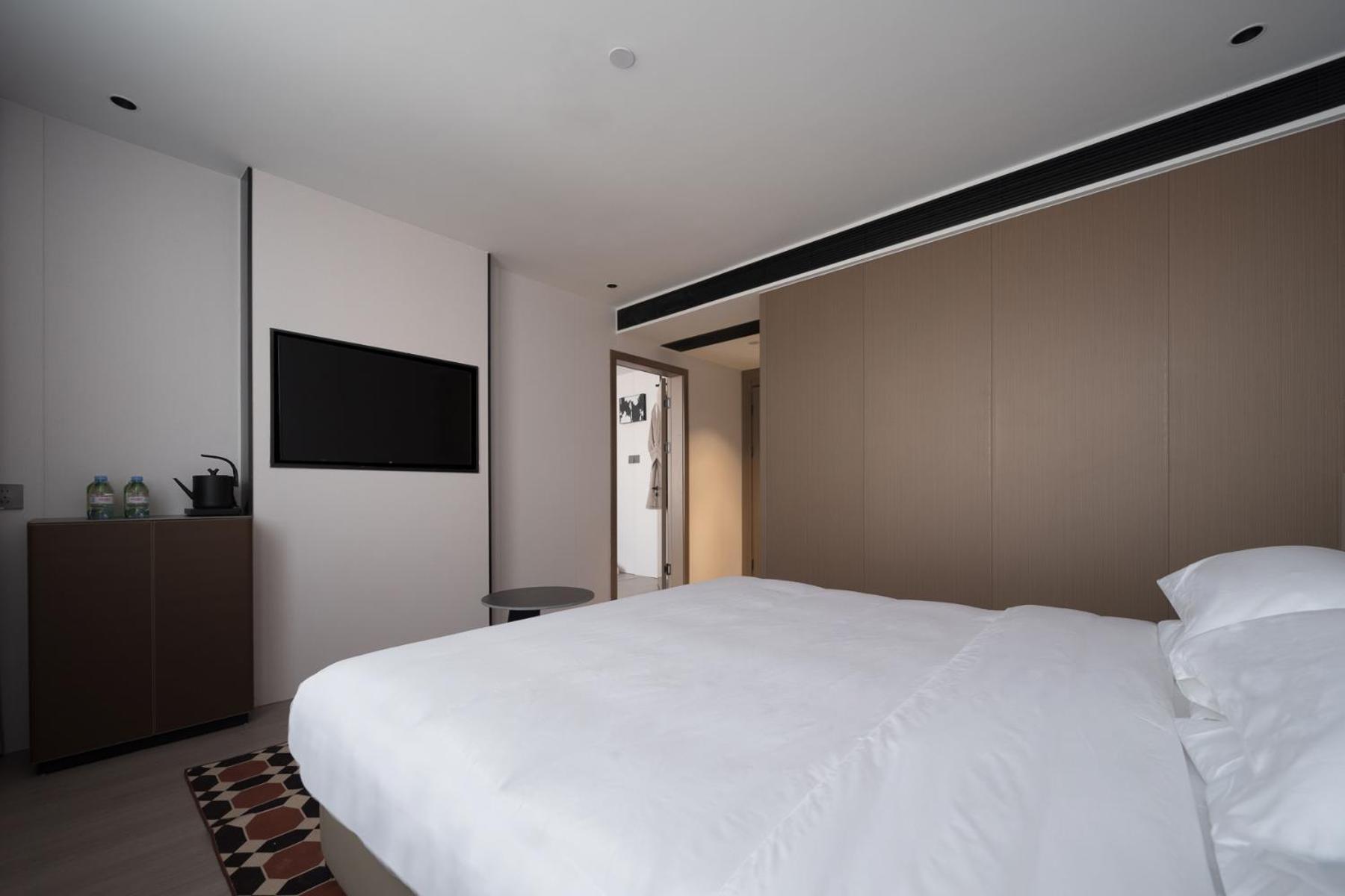 Hotel Charles