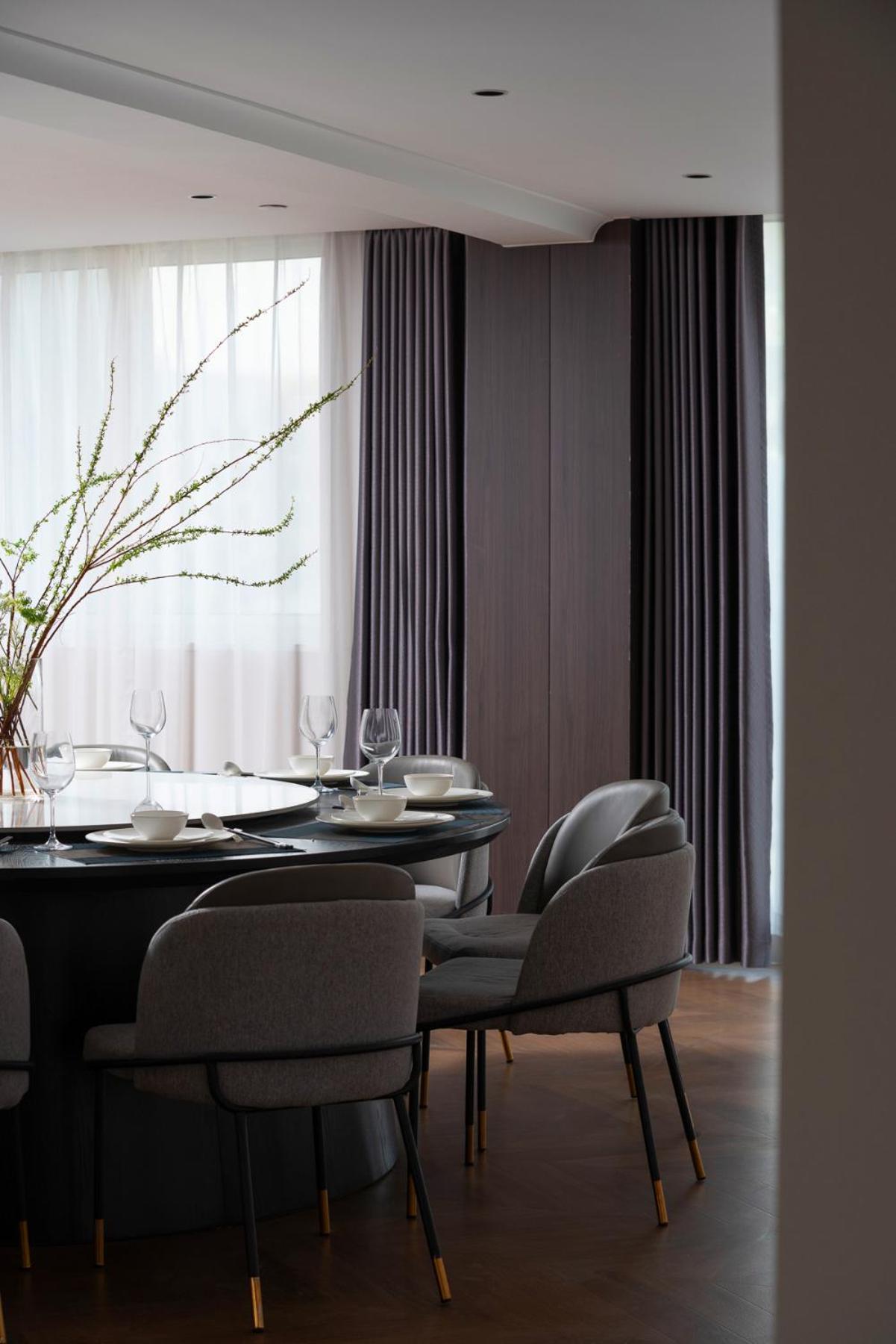 Hotel Charles 4*